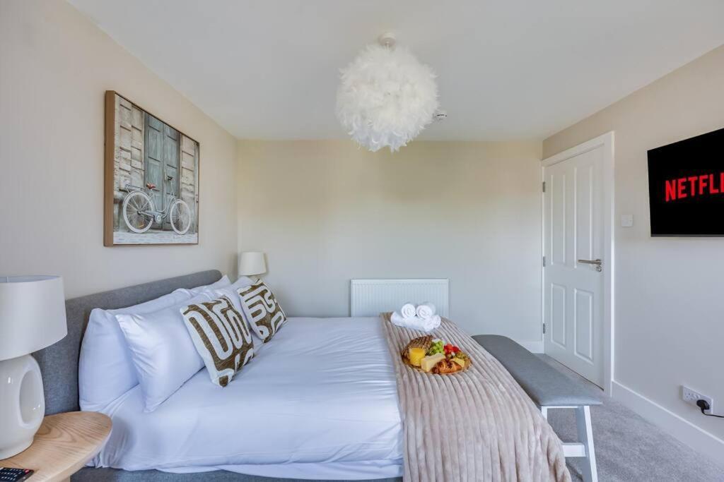 Beautiful 5 Bedroom 4 Bathroom House In W6 By Yoko - 10 Minute's To - Free Parking, Fast Wifi, Work Desks And Smarttvs With And Netflix Casa vacanze Londra